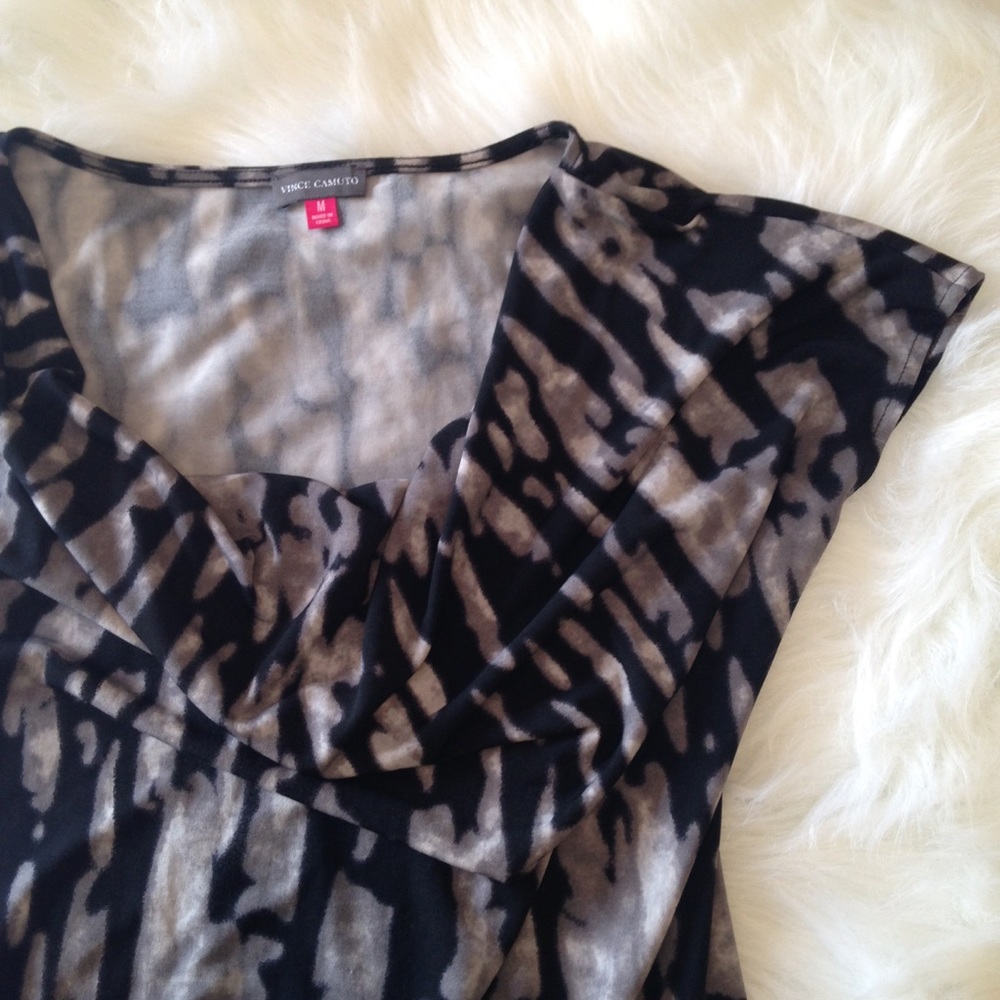 V I N C E | C A M U T O ● stretchy top